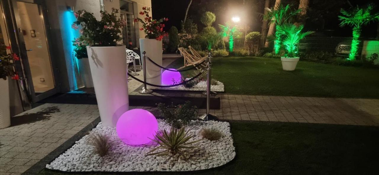 Majestique Hotel Pobierowo Bagian luar foto