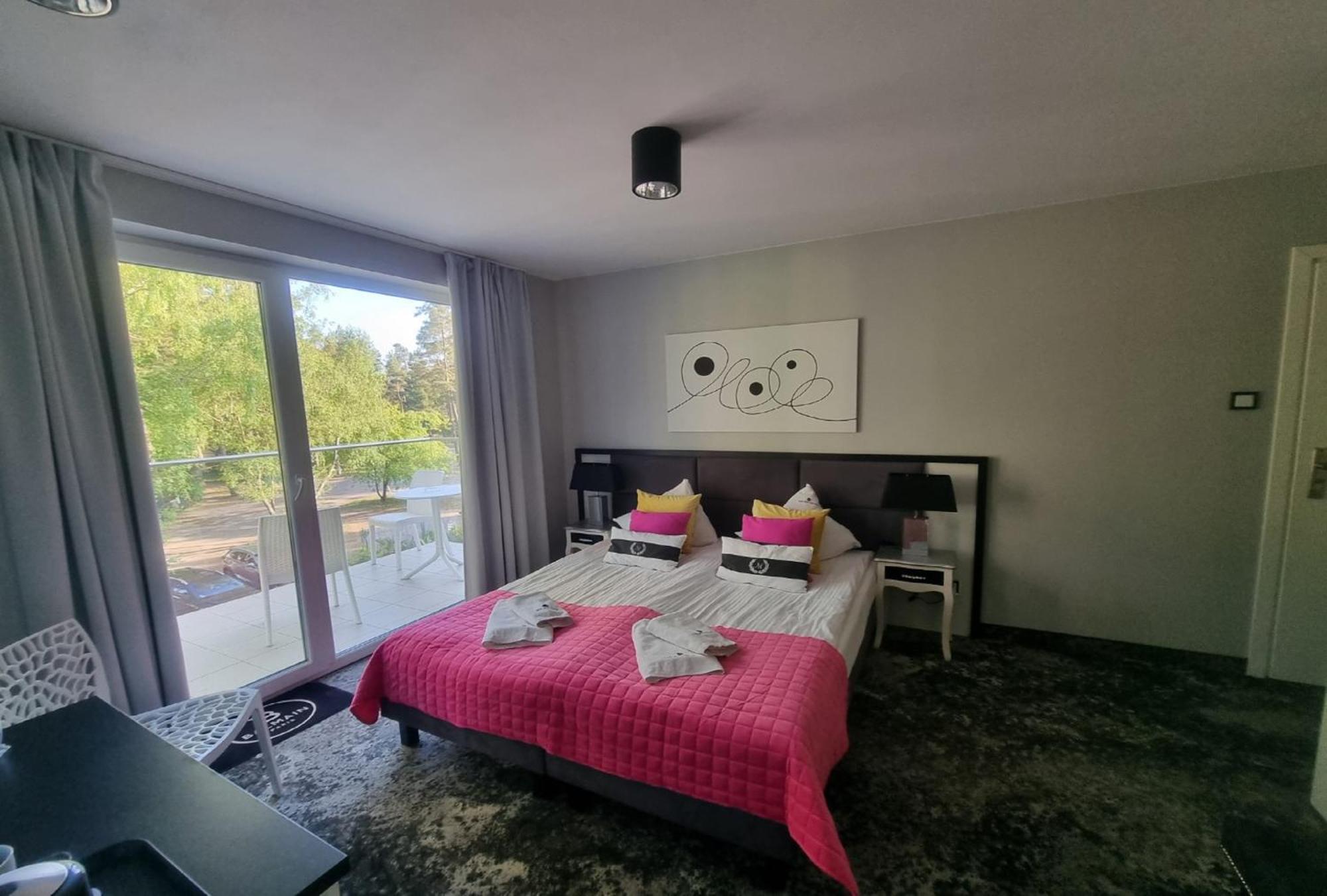 Majestique Hotel Pobierowo Ruang foto